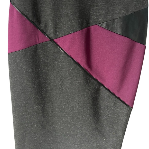 Tahari ASL Colorblock Bodycon Dress Sz 4 Burgundy Black Faux Leather Stretch Zip - Picture 5 of 9